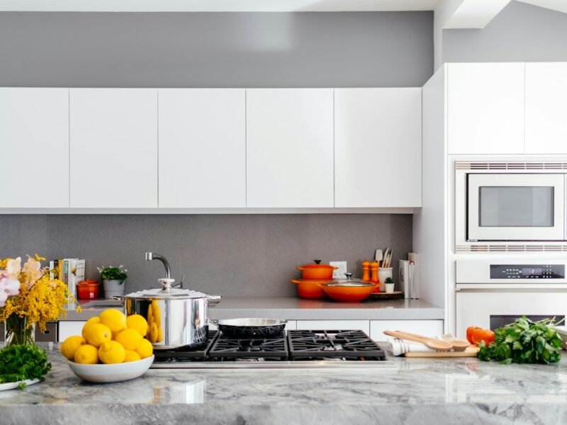 Tiny Kitchen Pantry Reset